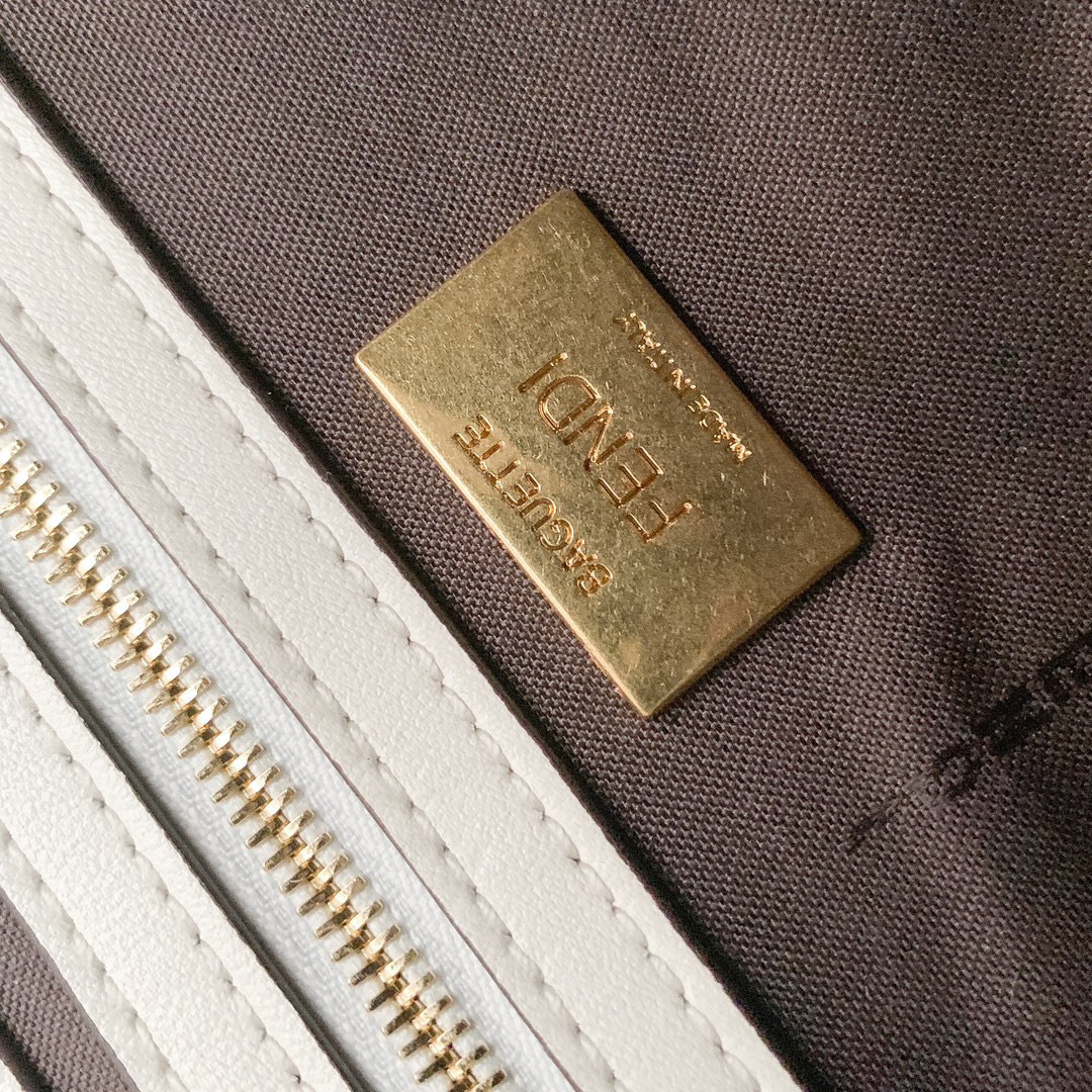 Fendi Hand bag Size：26*13*6cm