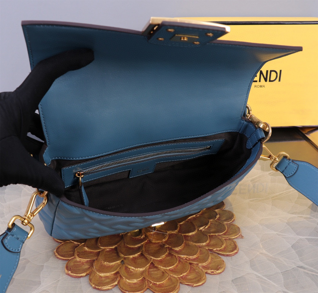 Fendi Handtasche Größe: 20*5*13cm
