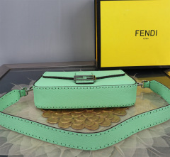Fendi Hand bag Size：20*5*13cm