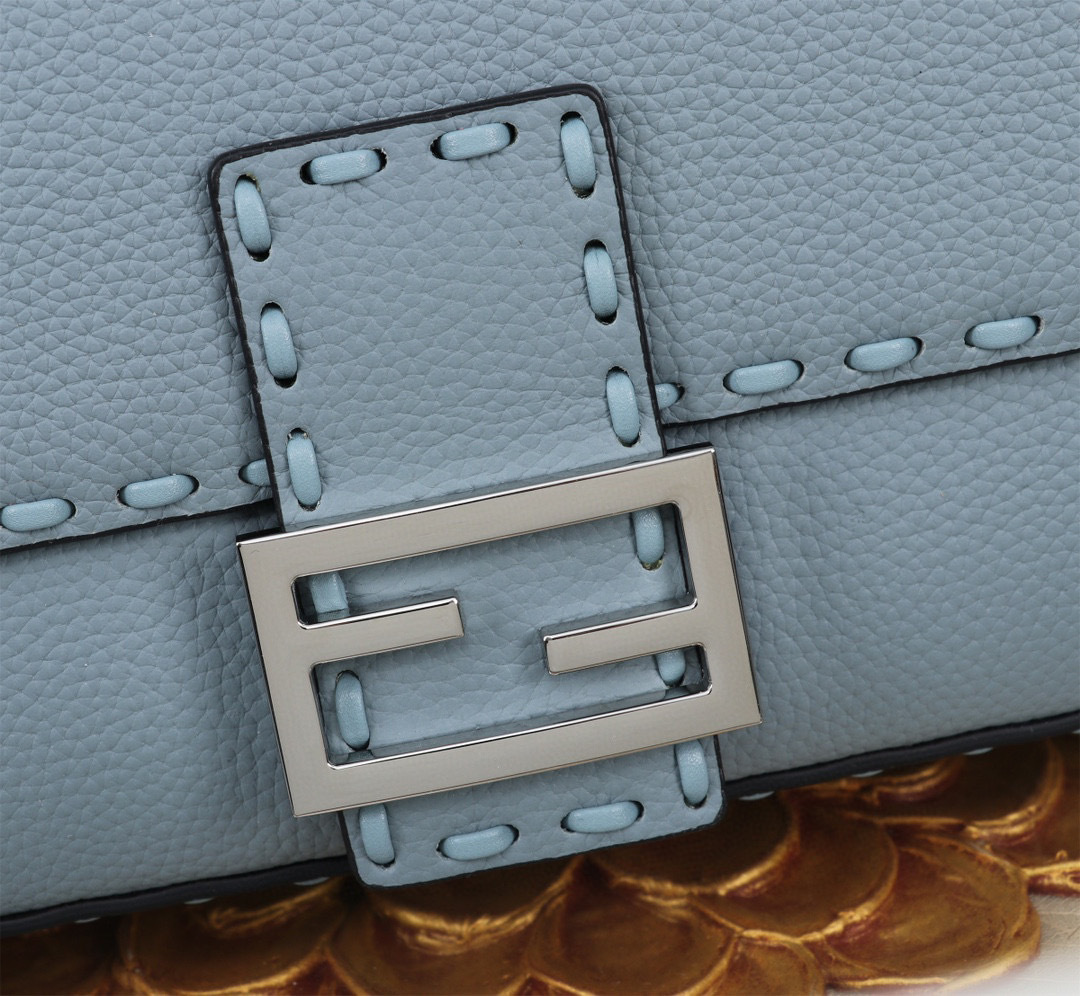 Fendi Handtasche Größe: 20*5*13cm