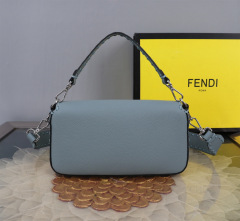 Fendi Handtasche Größe: 20*5*13cm