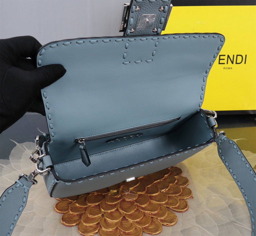 Fendi Handtasche Größe: 20*5*13cm