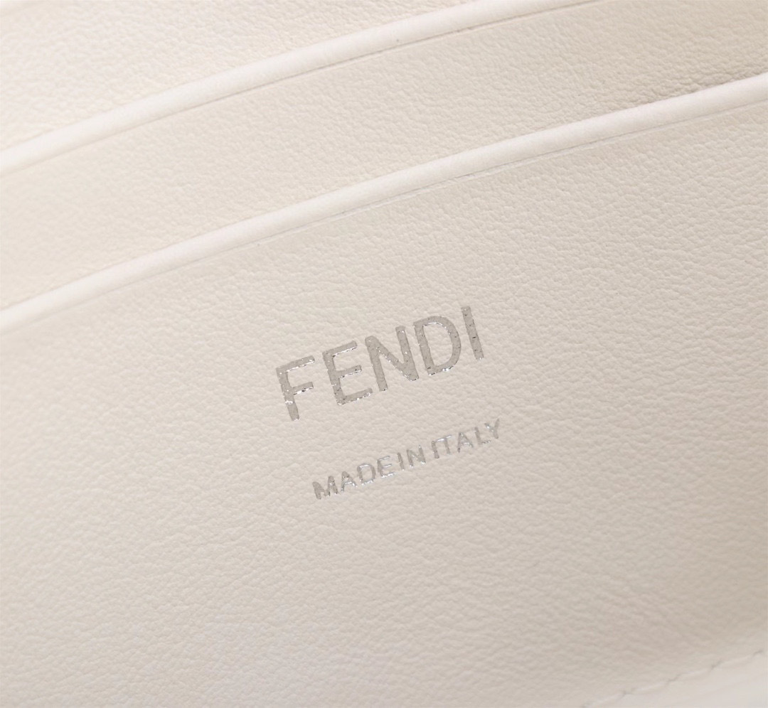 Fendi Single shoulder bag Size：19*10*4cm
