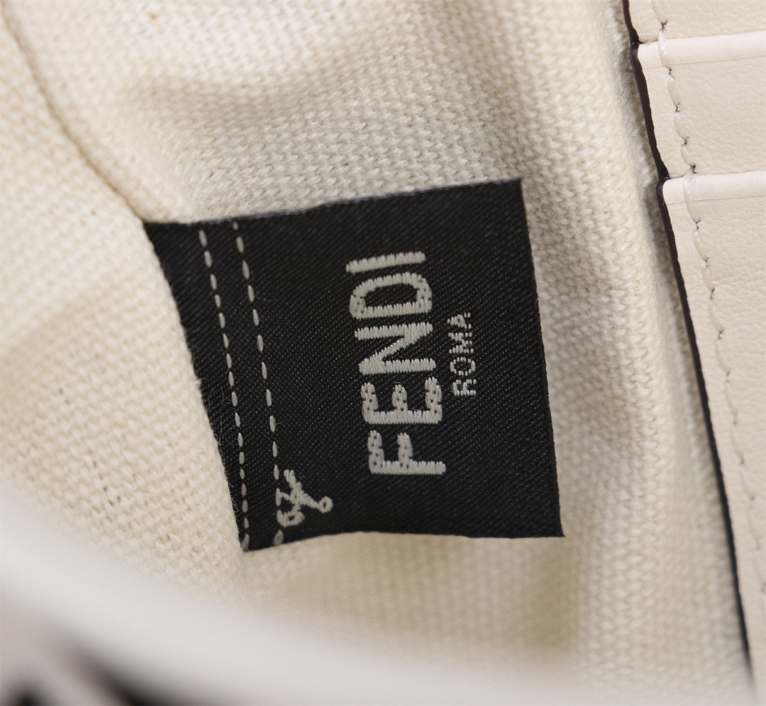 Fendi Single shoulder bag Size：19*10*4cm