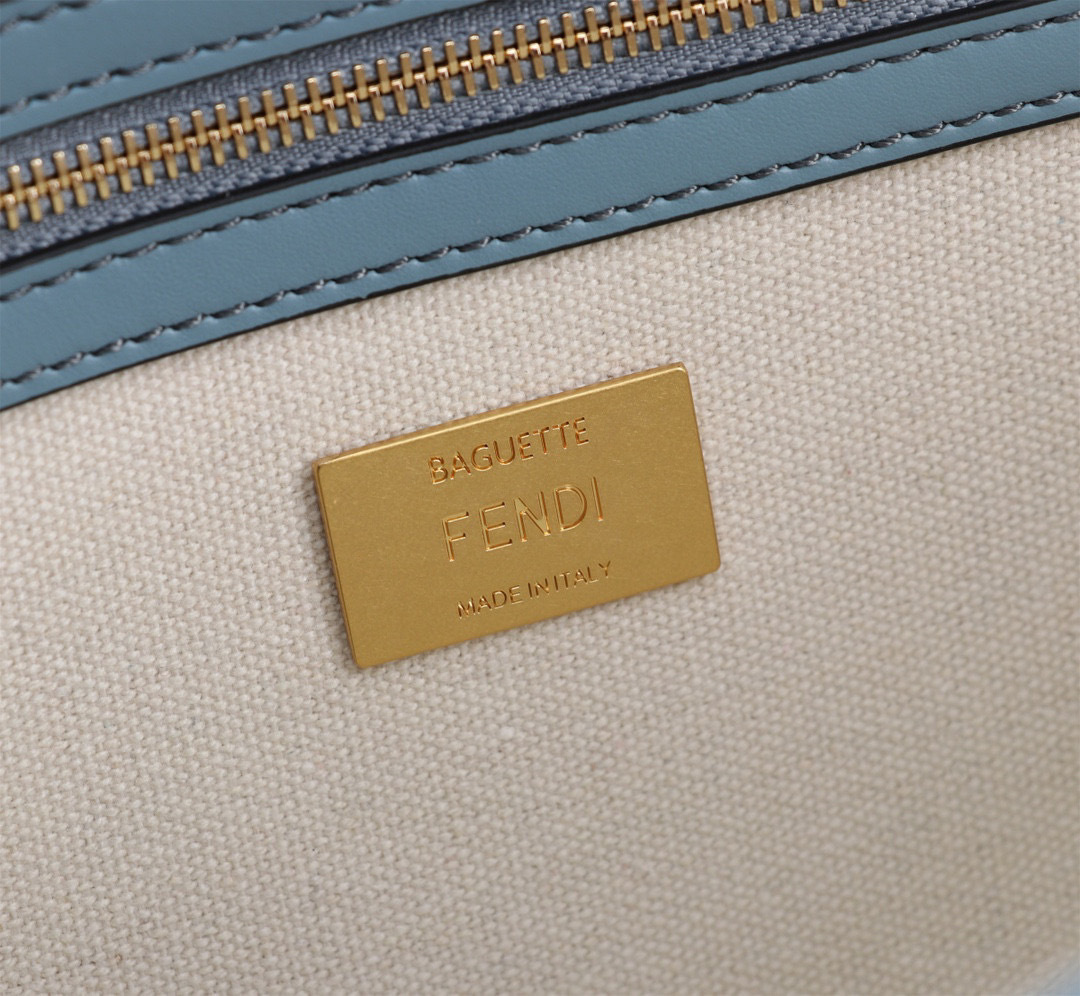 Fendi 单肩包 尺寸：26*13*6cm