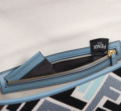 Fendi 单肩包 尺寸：26*13*6cm