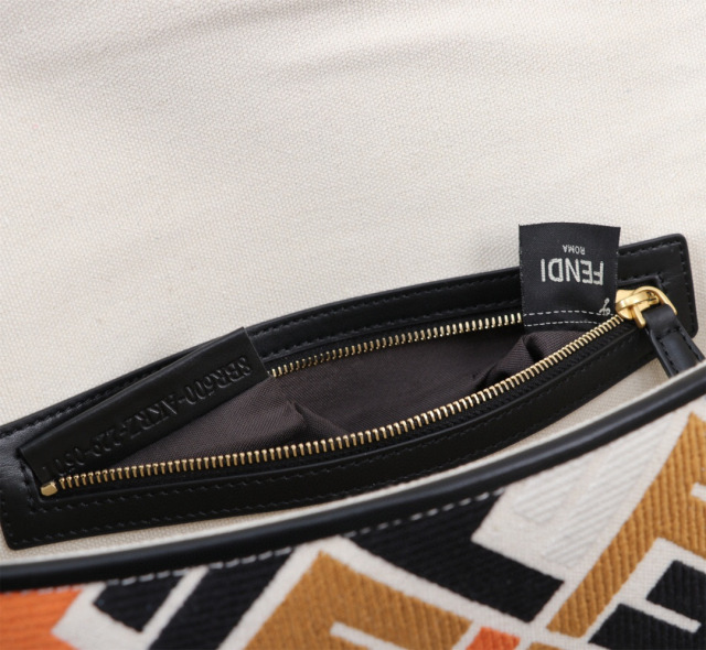Fendi Einzelne Umhängetasche Größe: 26 * 13 * 6 cm