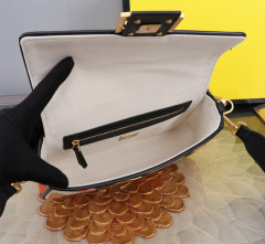 Fendi Einzelne Umhängetasche Größe: 26 * 13 * 6 cm