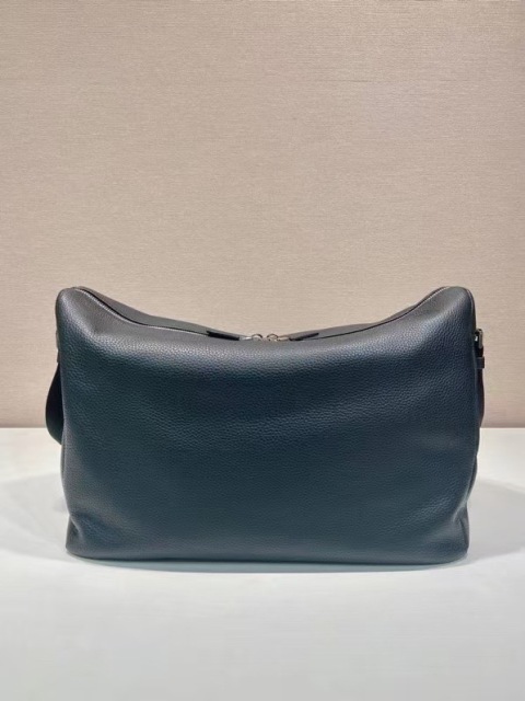 Prada  messenger/courier bag Size：43*32*18cm