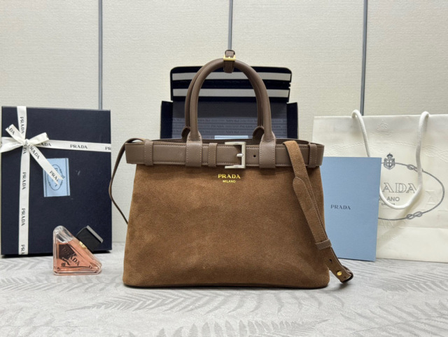 Prada Hand bag Size：32*23*11cm