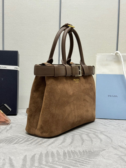 Prada Hand bag Size：32*23*11cm