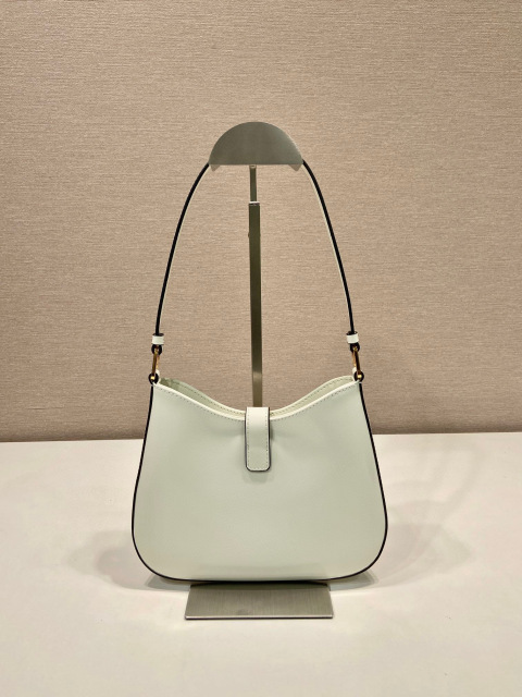 Beg Ketiak Prada Saiz：22*18.5*4.5cm