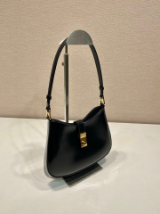 Borsa Prada da ascella Dimensioni: 22*18,5*4,5 cm