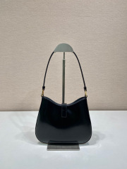 Borsa Prada da ascella Dimensioni: 22*18,5*4,5 cm