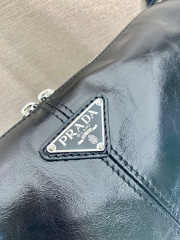 Prada messenger/courier bag Saiz：30*20*11cm
