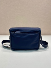 Beg messenger/courier Prada Saiz：22*16*8.5cm