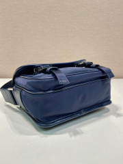 Beg messenger/courier Prada Saiz：22*16*8.5cm