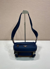 Prada Messenger/Kuriertasche Größe: 20 x 19 x 10 cm