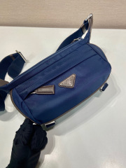 Prada Messenger/Kuriertasche Größe: 20 x 19 x 10 cm