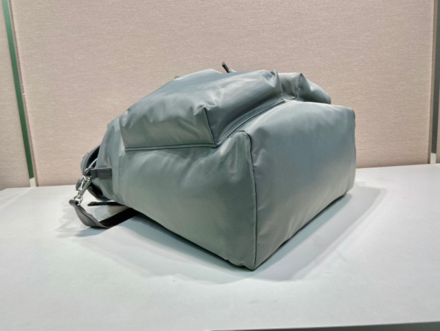 Prada Rucksacktasche Größe: 38 x 45 x 18 cm