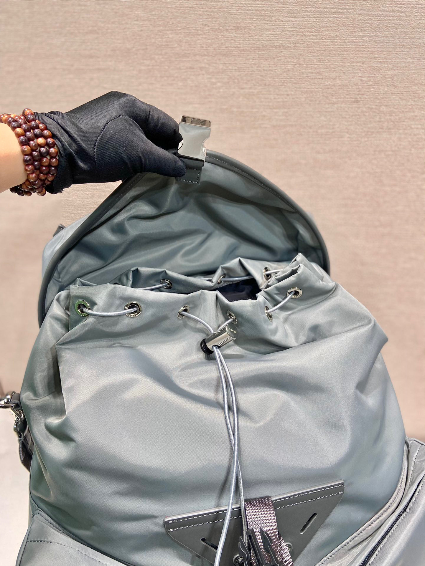 Prada Rucksacktasche Größe: 38 x 45 x 18 cm