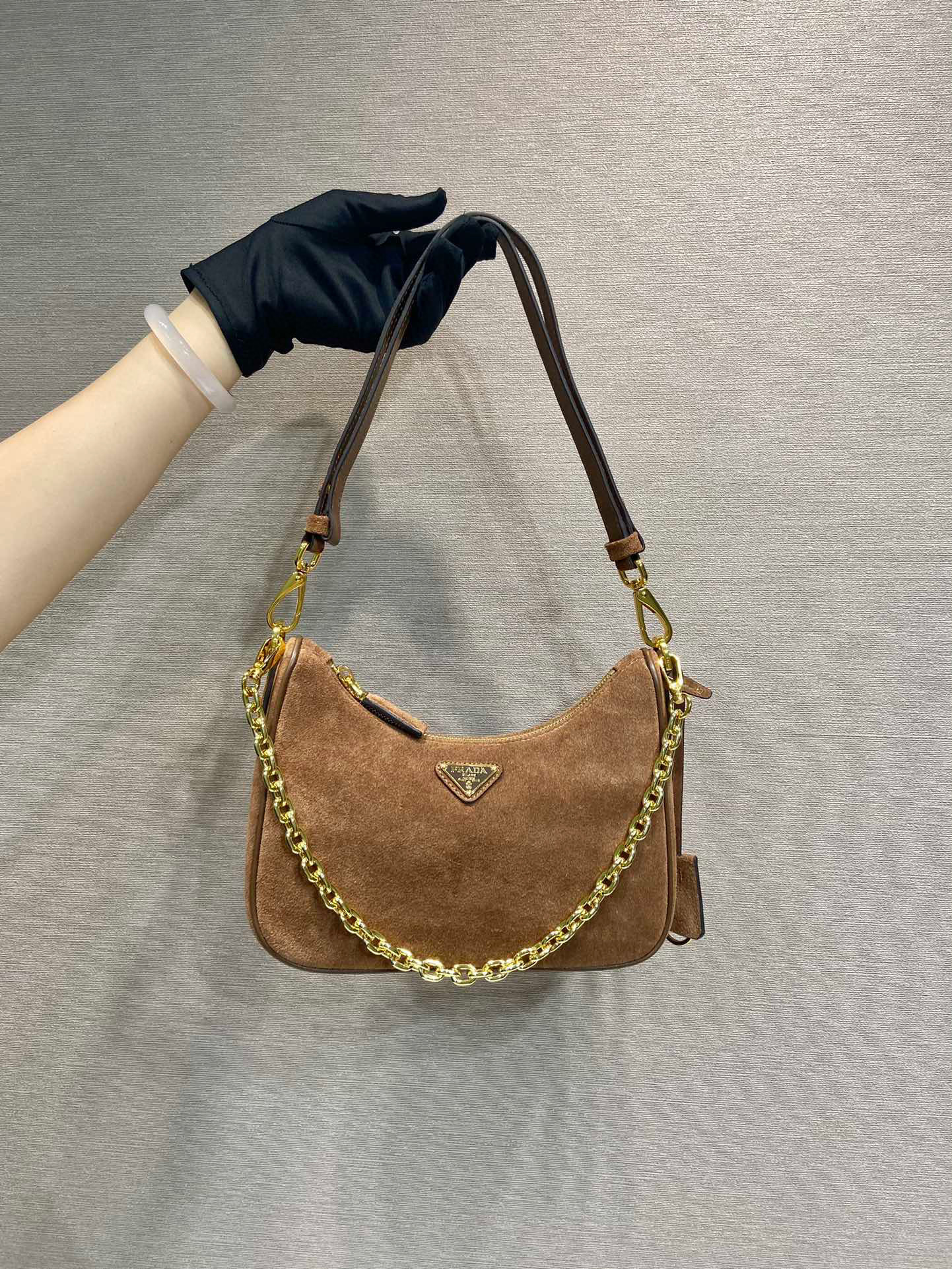 Beg Ketiak Prada Saiz：23*16*6.5cm