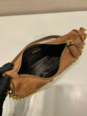 Beg Ketiak Prada Saiz：23*16*6.5cm