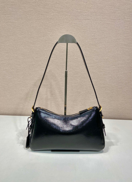 Beg Ketiak Prada Saiz：31*18*10cm