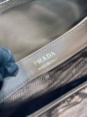 Prada Einzelne Umhängetasche Größe: 28 * 18 * 11 cm