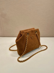 Prada 单肩包 尺寸：24*27*6cm