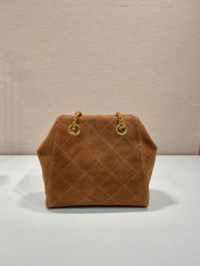 Prada 单肩包 尺寸：24*27*6cm