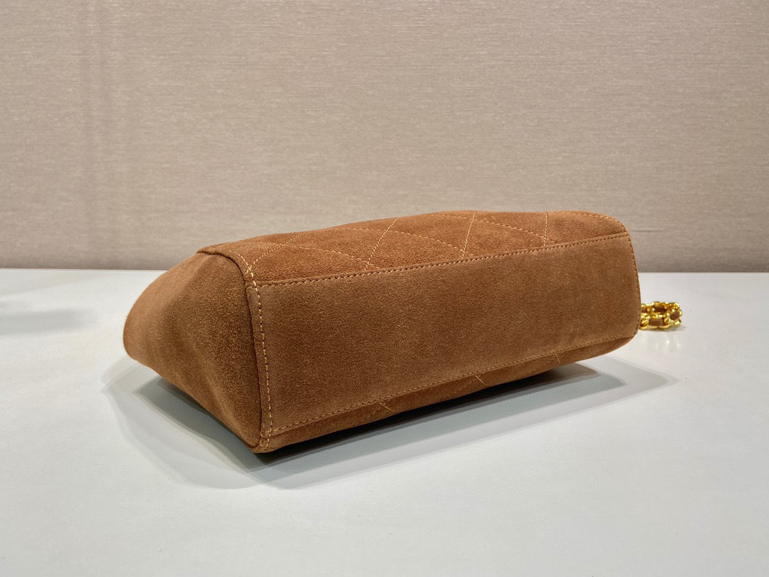 Prada 单肩包 尺寸：24*27*6cm