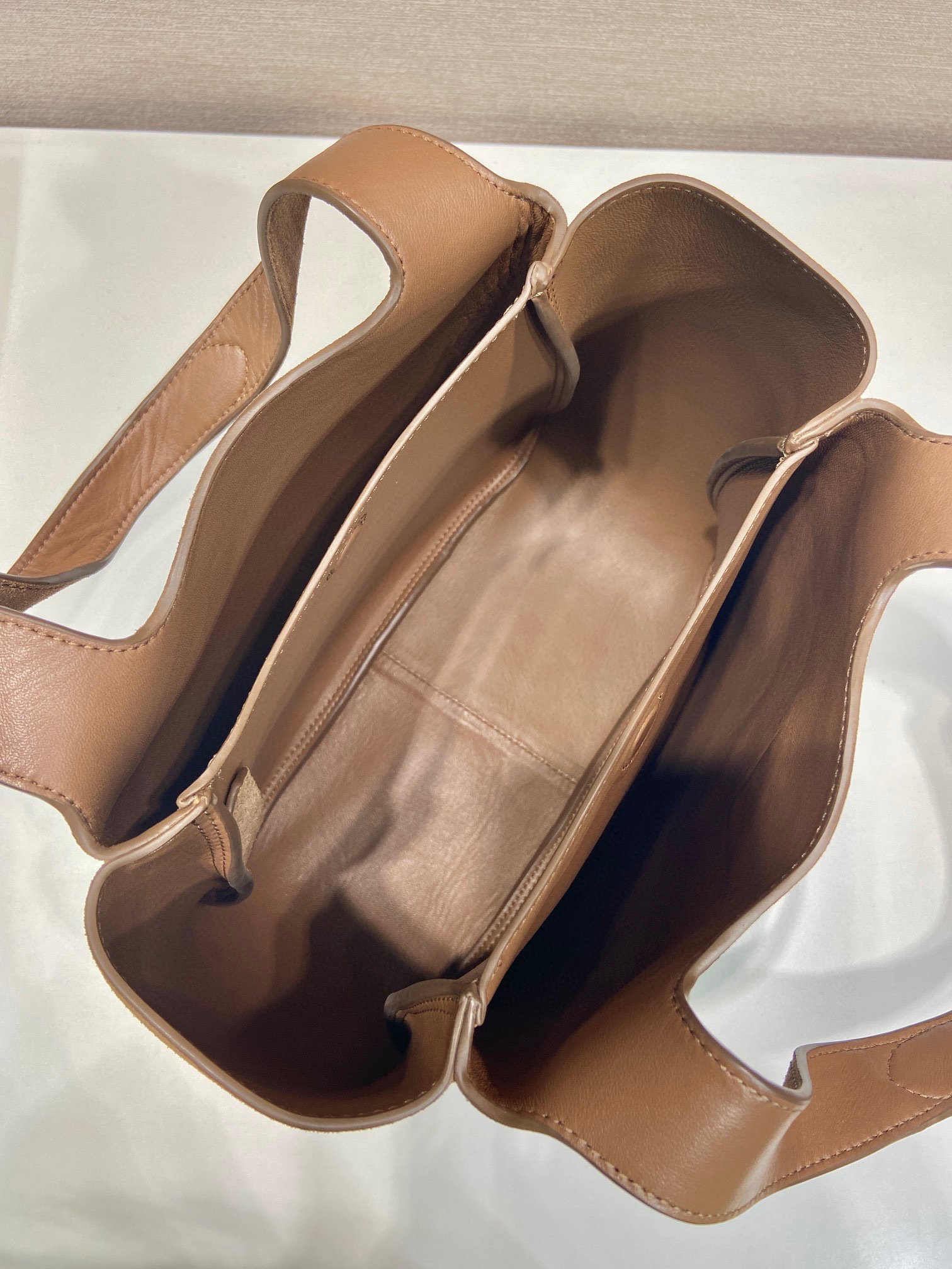 Beg beli-belah Prada Saiz：25*21.5*14cm