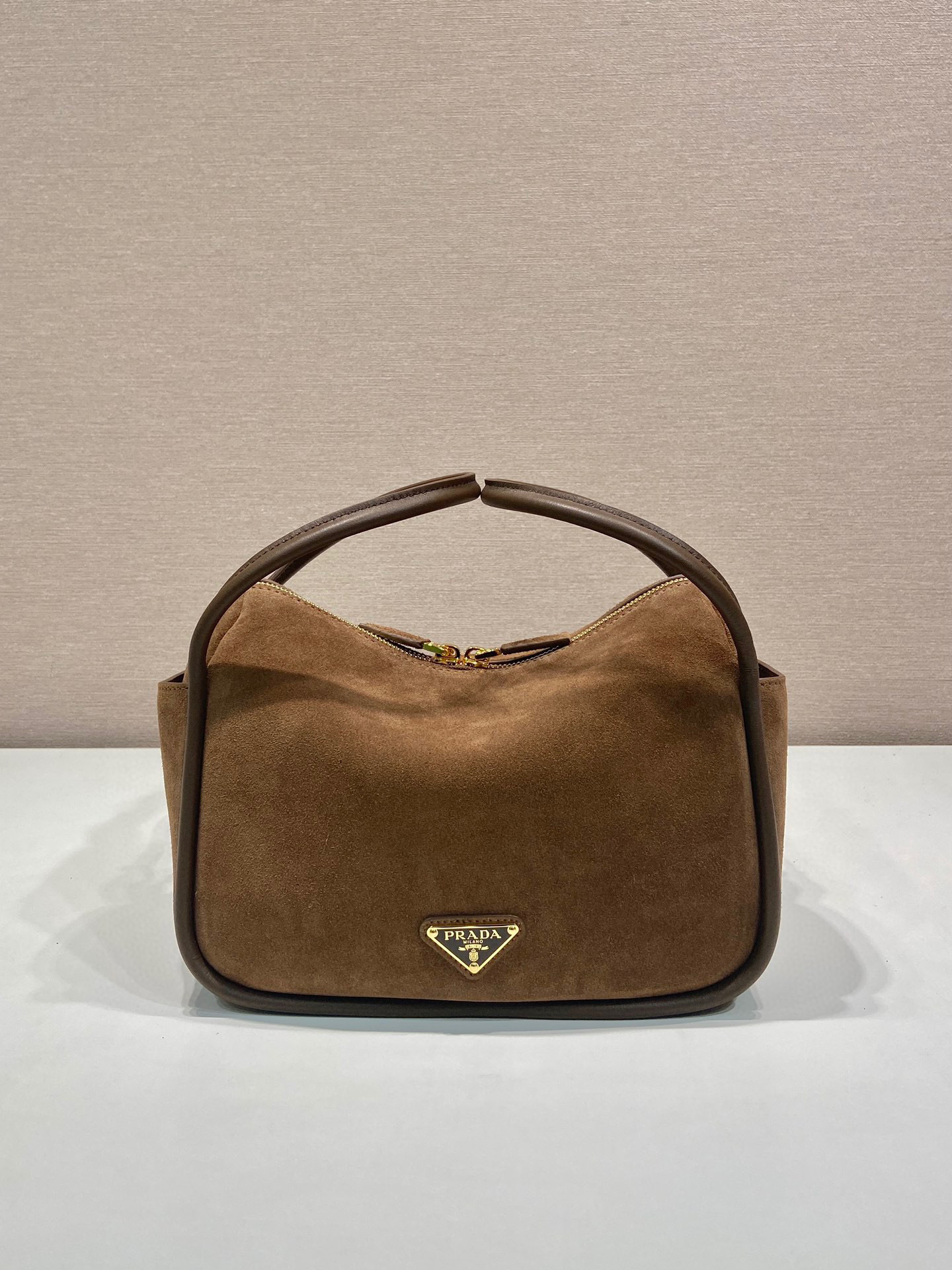 Prada Handtasche Größe: 25 * 18 * 10 cm