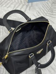 Prada Handtasche Größe: 31 * 17 * 16 cm
