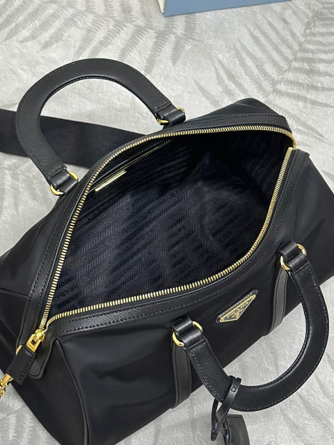 Prada Handtasche Größe: 31 * 17 * 16 cm