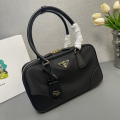 Prada 手袋尺寸：30*17.5*9cm
