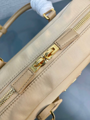 Prada Handtasche Größe: 30 * 17,5 * 9 cm