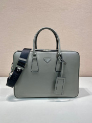 Prada Aktentasche Größe: 38 x 28 x 6,5 cm
