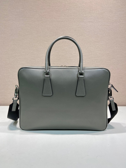 Prada Aktentasche Größe: 38 x 28 x 6,5 cm
