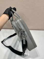 Prada Aktentasche Größe: 38 x 28 x 6,5 cm