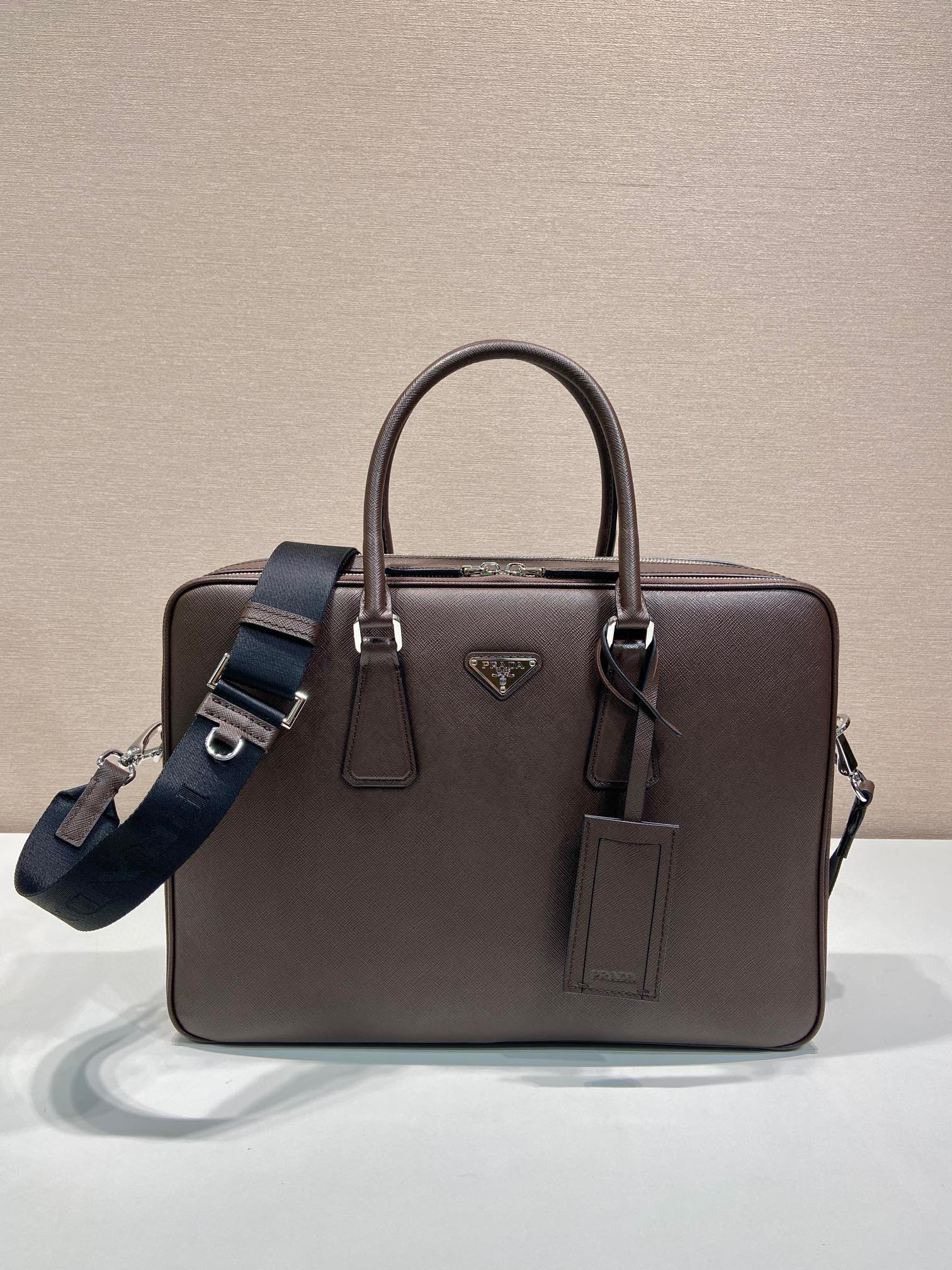 Prada Aktentasche Größe: 38 x 28 x 6,5 cm
