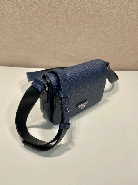 Prada 单肩包 尺寸：19*13*5cm