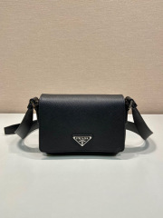 Prada 单肩包 尺寸：19*13*5cm