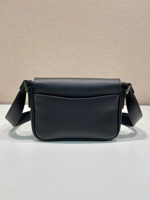 Prada 单肩包 尺寸：19*13*5cm