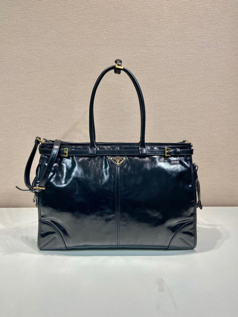 Prada 手袋尺寸：42*30*12cm