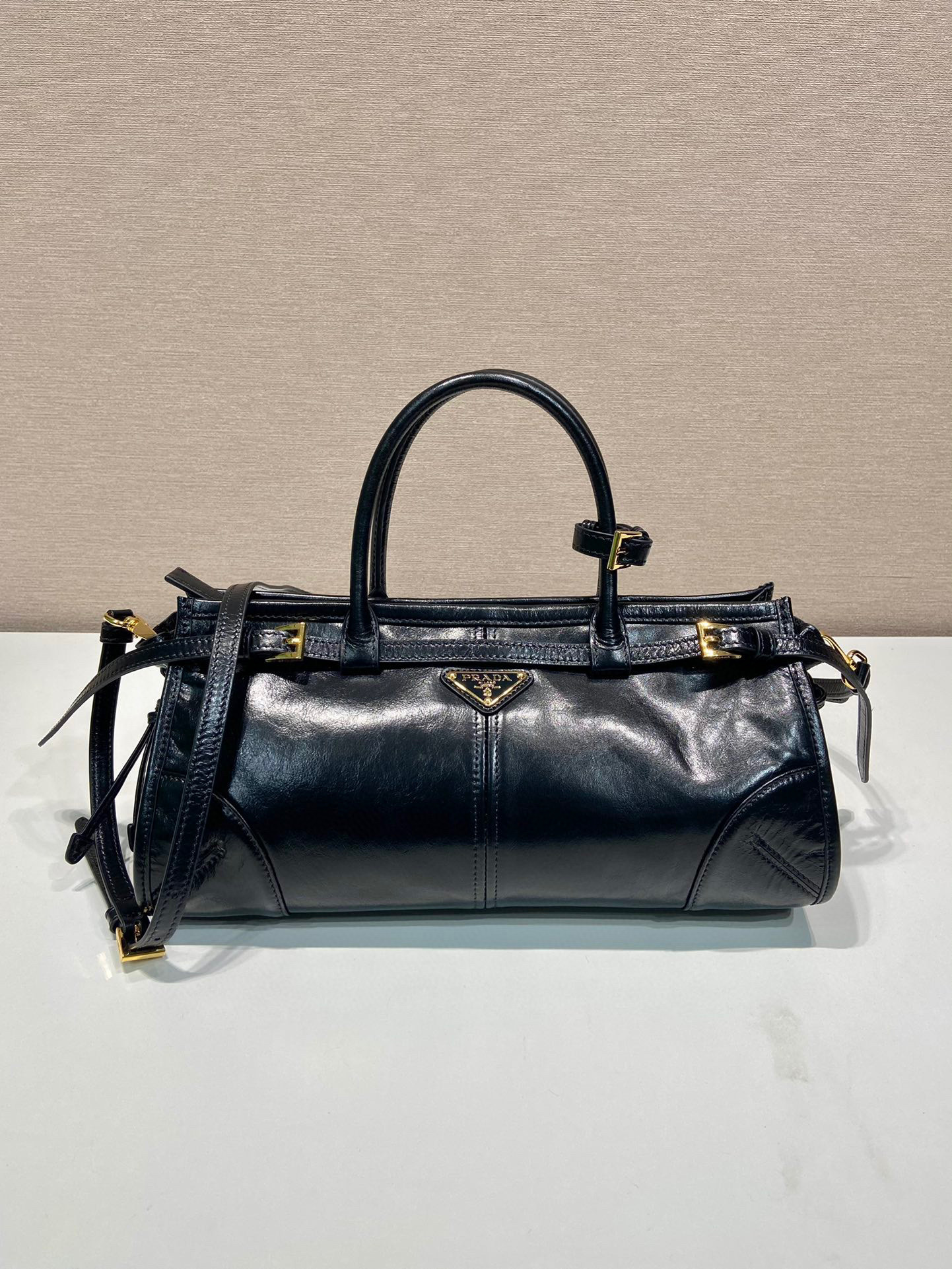Prada 手袋尺寸：32*15.5*12cm