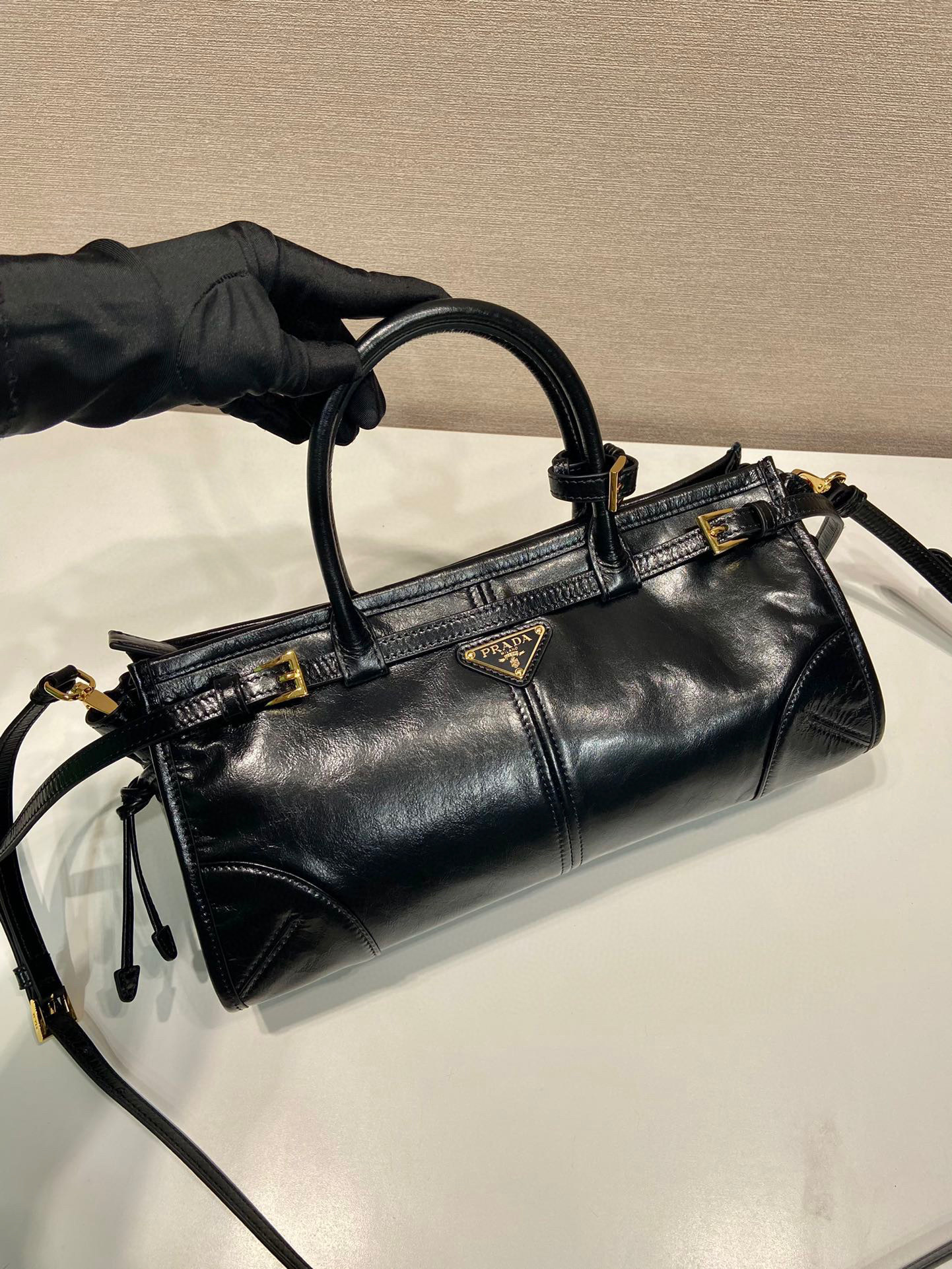 Prada 手袋尺寸：32*15.5*12cm
