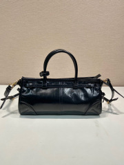 Prada 手袋尺寸：32*15.5*12cm