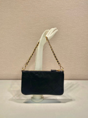 Prada Single shoulder bag Saiz：24.5*14.3cm